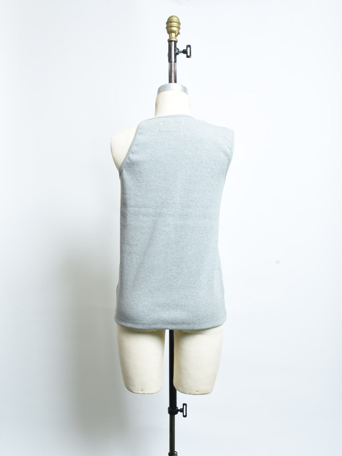 パールカラー デザインタンクトップ