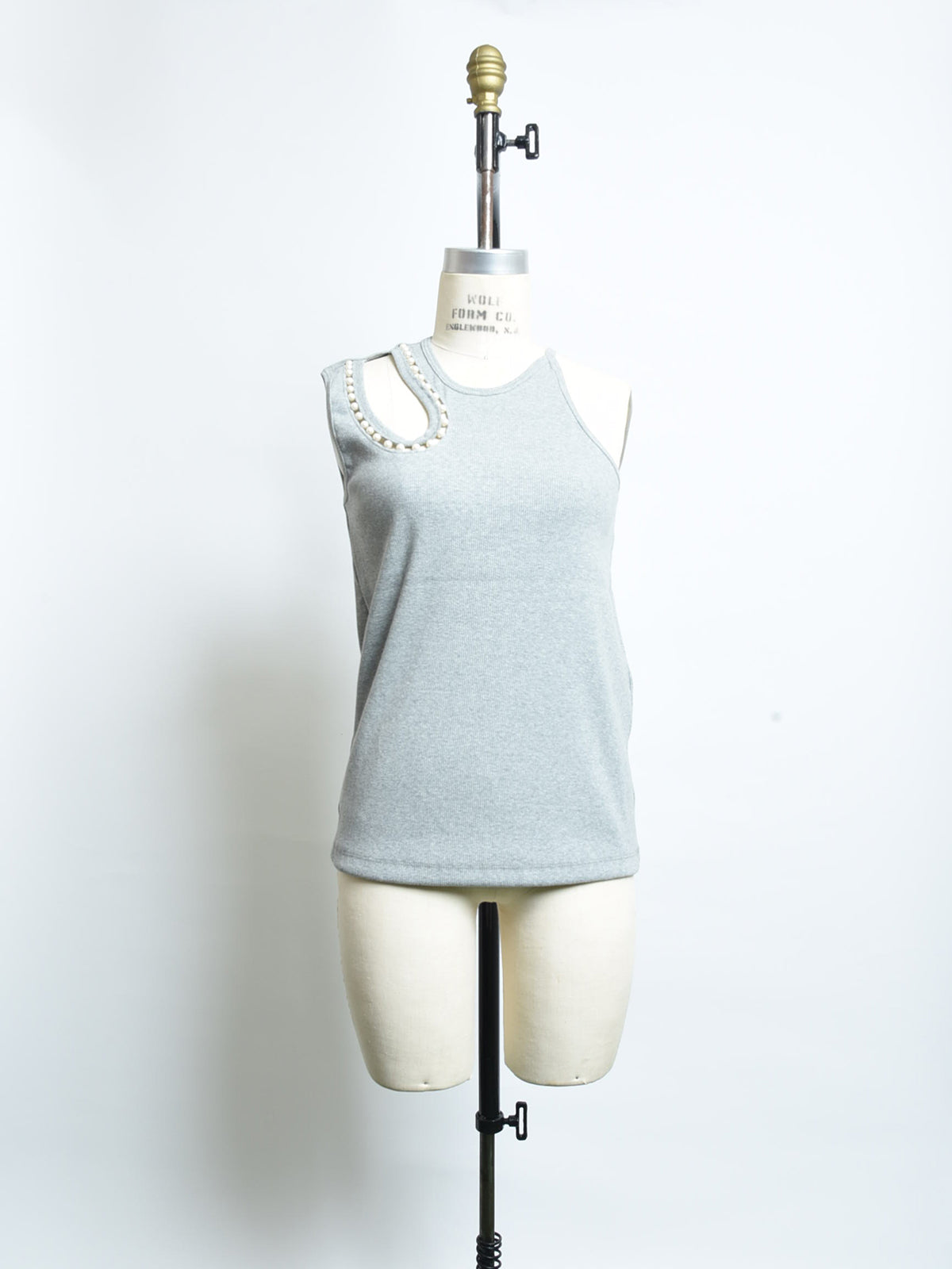 パールカラー デザインタンクトップ