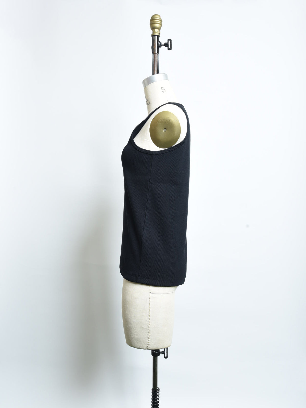 パールカラー デザインタンクトップ