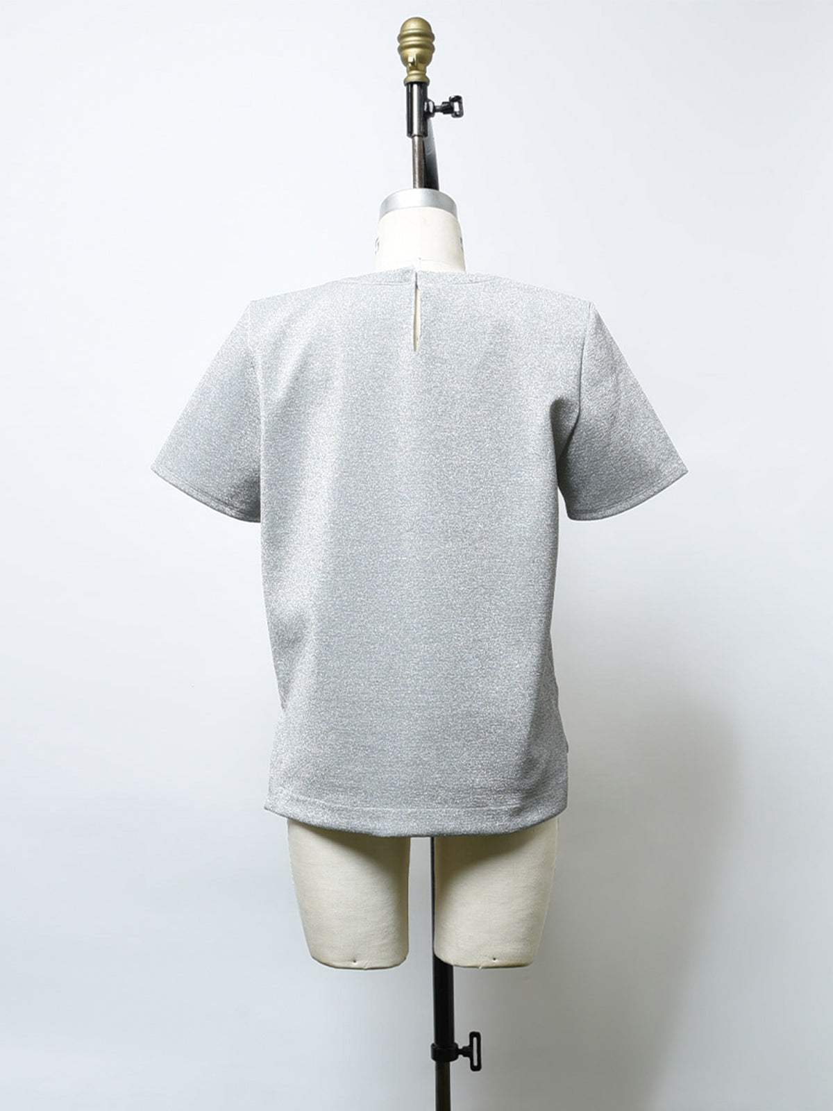 Neckline pearl motif cut and sew